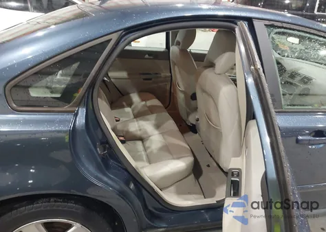 2005 Volvo S40 T5 Awd z USA, uszkodzony, nr VIN YV1MH682052073605